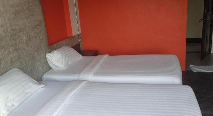 Pornsiri Hotel Sisaket Exterior foto
